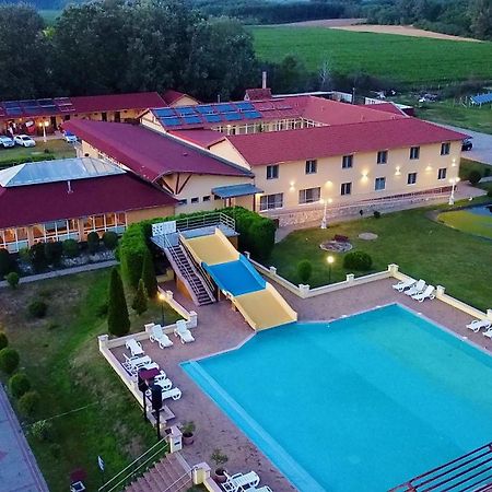 Ligetalja Termal Hotel Peneszlek Экстерьер фото