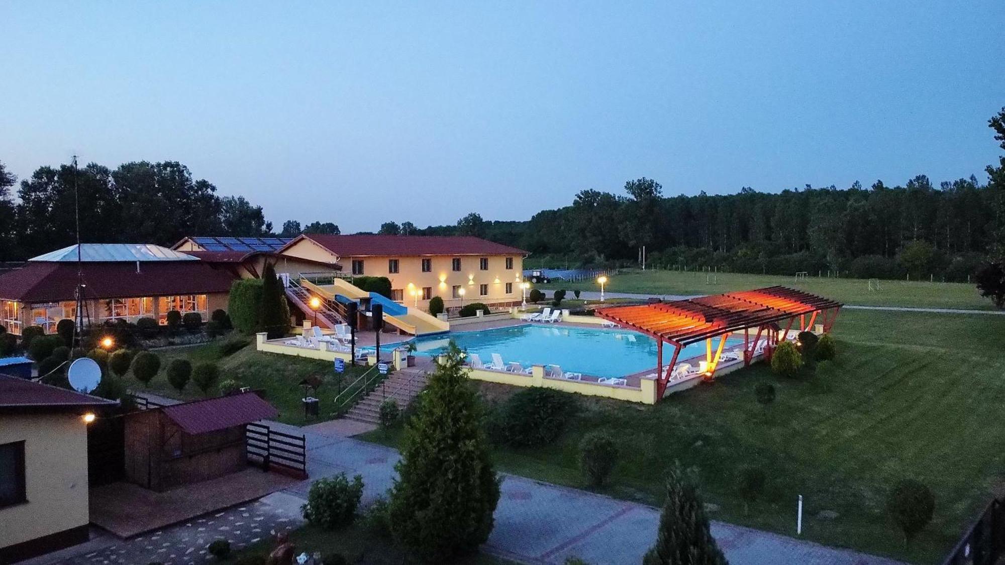 Ligetalja Termal Hotel Peneszlek Экстерьер фото