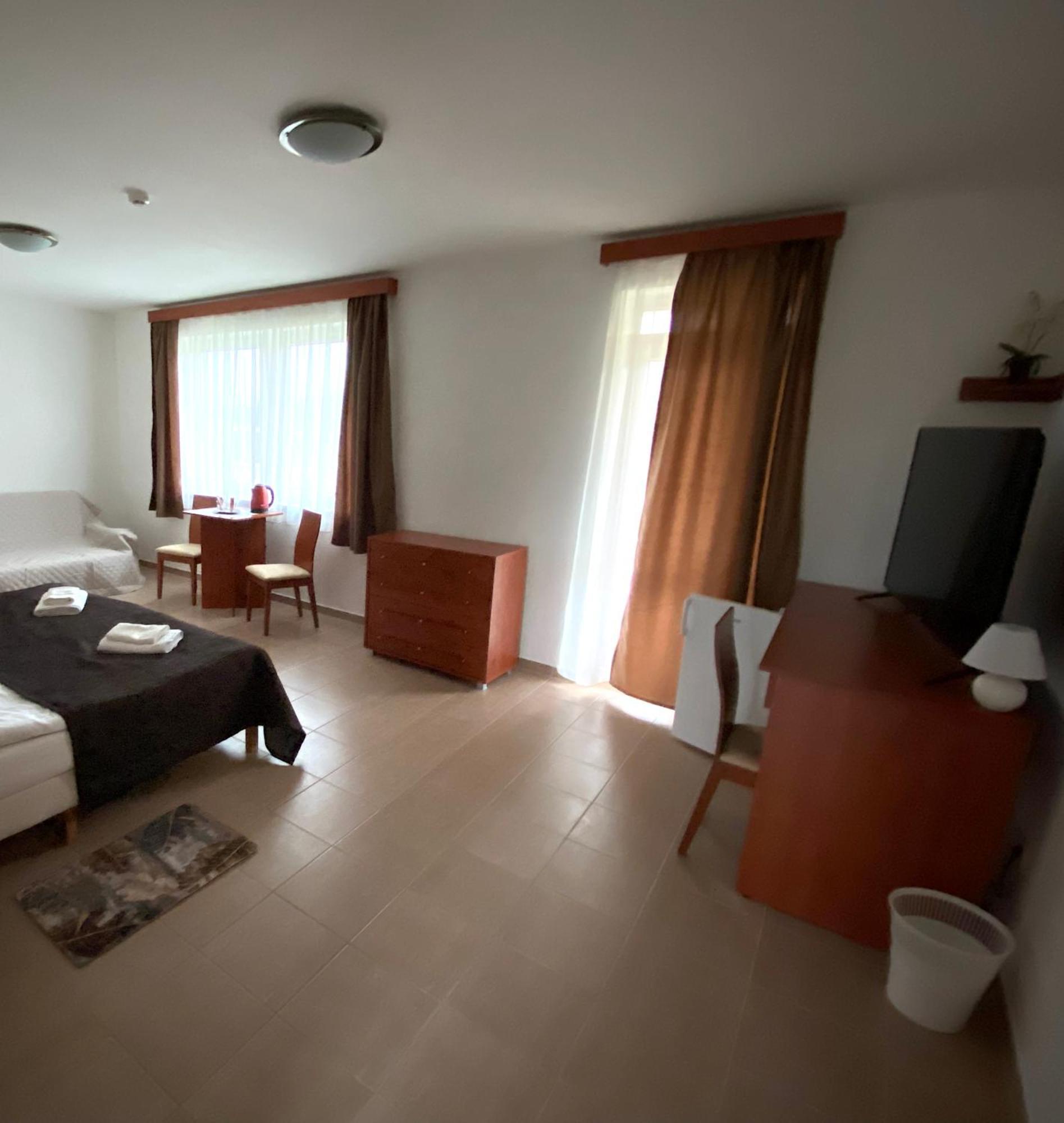Ligetalja Termal Hotel Peneszlek Экстерьер фото
