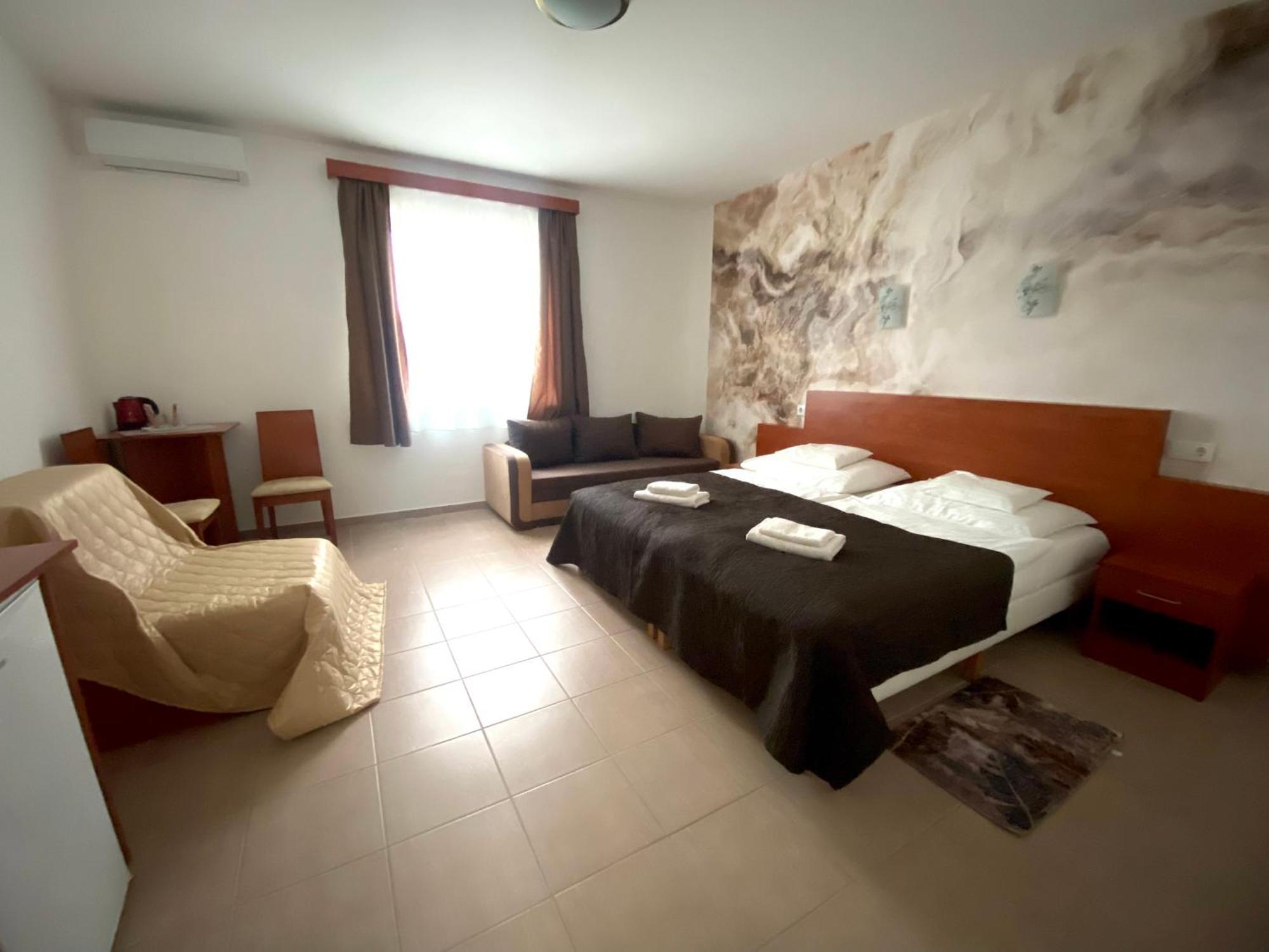 Ligetalja Termal Hotel Peneszlek Экстерьер фото