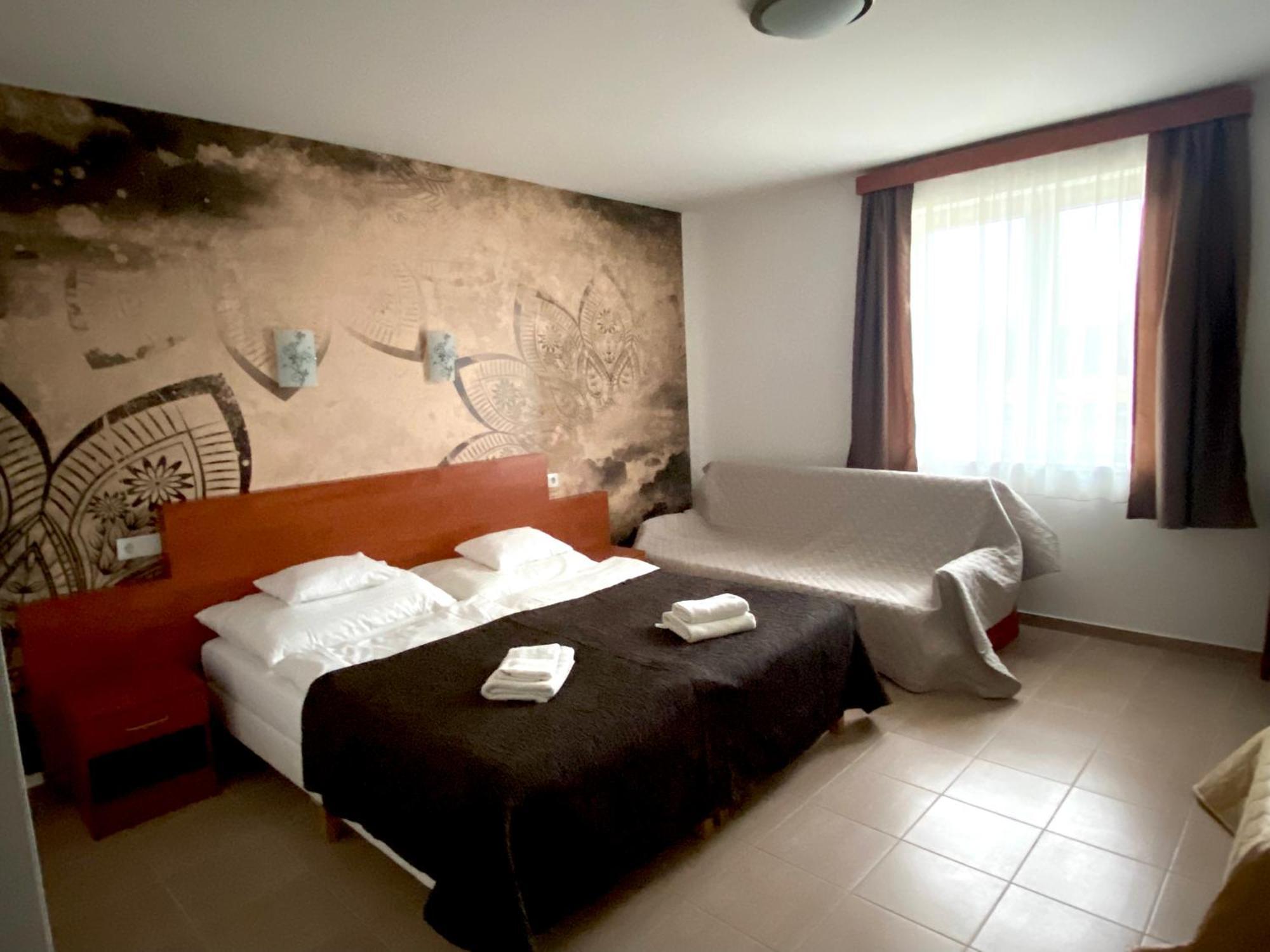 Ligetalja Termal Hotel Peneszlek Экстерьер фото