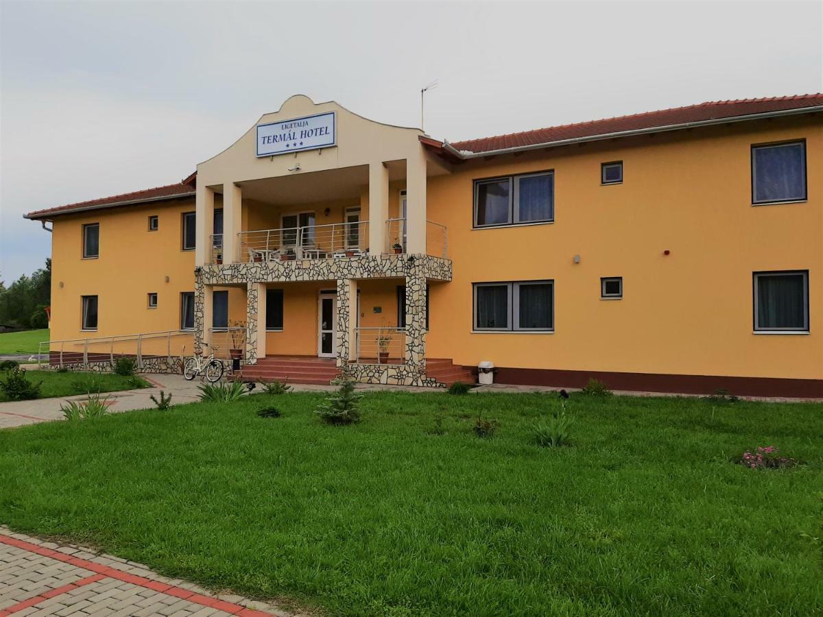 Ligetalja Termal Hotel Peneszlek Экстерьер фото
